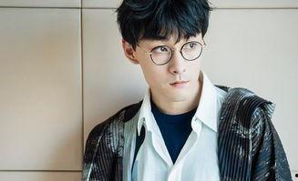 男主吃瓜系统娱乐圈小说,男主在娱乐圈的逆袭之路