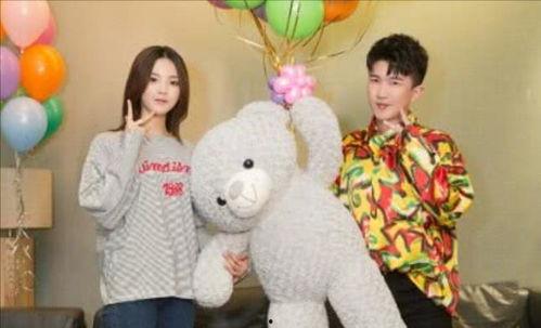 娱乐圈吃瓜背景图女主角,揭秘“瓜王”背后的女主角传奇